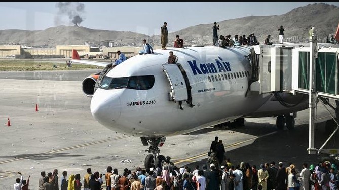 εκκένωση του αεροδρομίου της Καμπούλ